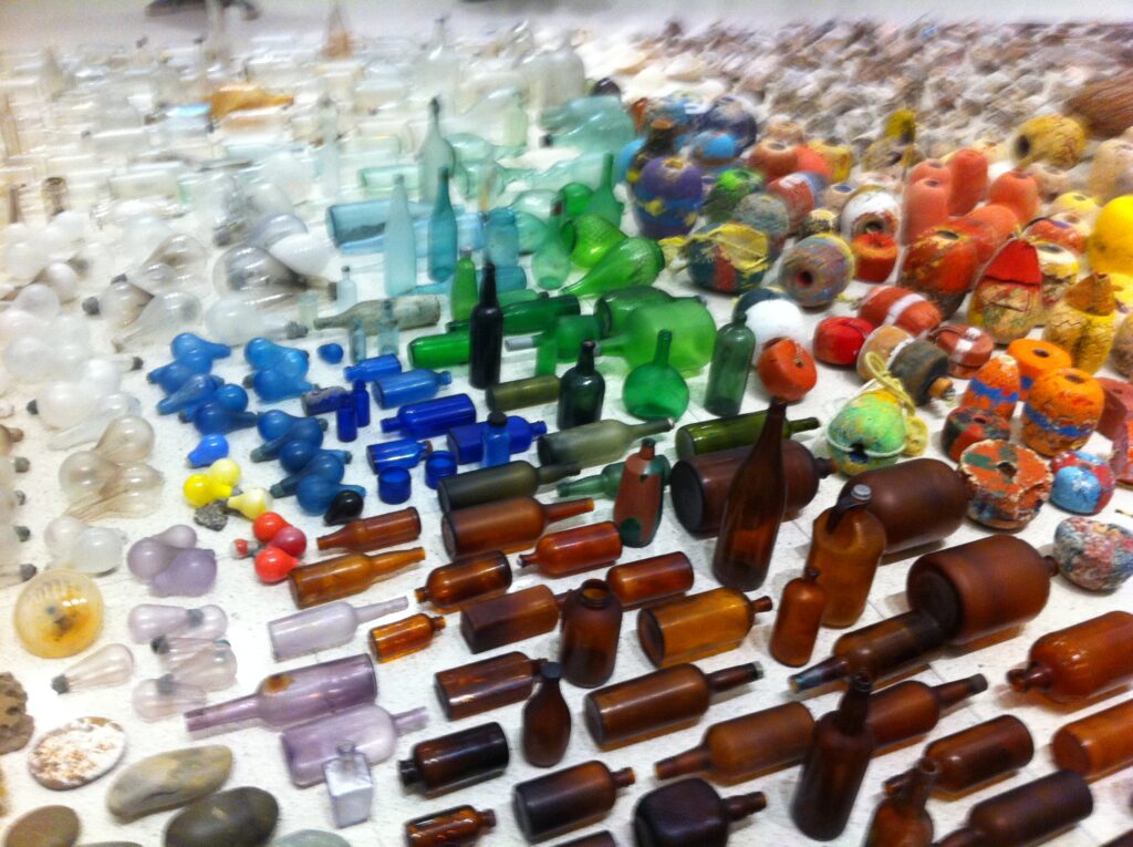 Glass bottles, Glass bottles in many colors, photo of Glass bottles, Wallace Ting, Sam Francis, Jackson Pollock